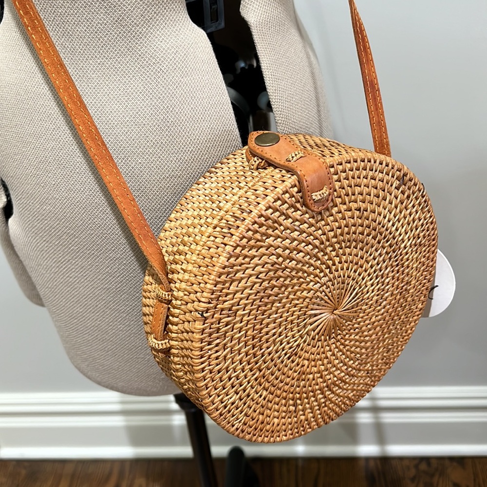 Crossbody Round Rattan Purse